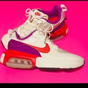 Women's Air Max Verona Summit White/Sail/Magenta-Laser Crimson - size US 9